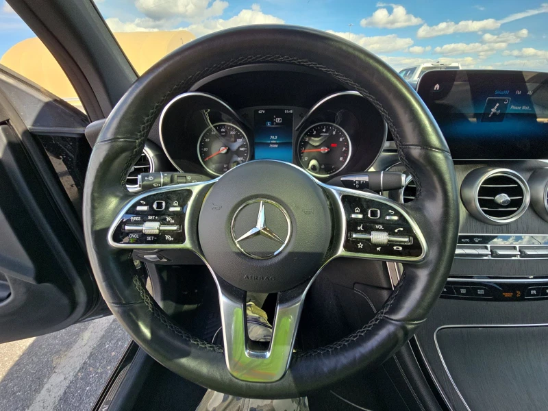 Mercedes-Benz GLC 300 4MATIC* Full LED* Keyless* Подгрев* Пано* Камери* , снимка 8 - Автомобили и джипове - 47626975