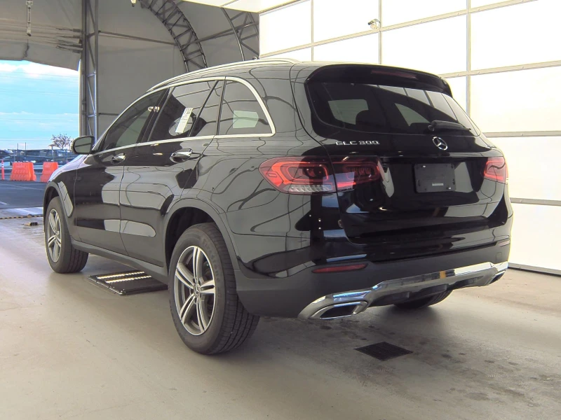 Mercedes-Benz GLC 300 4MATIC* Full LED* Keyless* Подгрев* Пано* Камери* , снимка 6 - Автомобили и джипове - 47626975