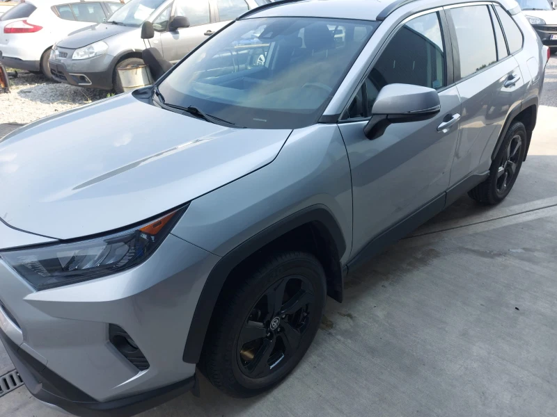 Toyota Rav4 Бензин, снимка 2 - Автомобили и джипове - 49625248