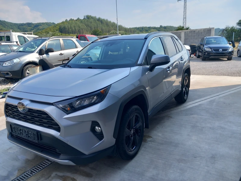 Toyota Rav4 Бензин, снимка 3 - Автомобили и джипове - 48409074