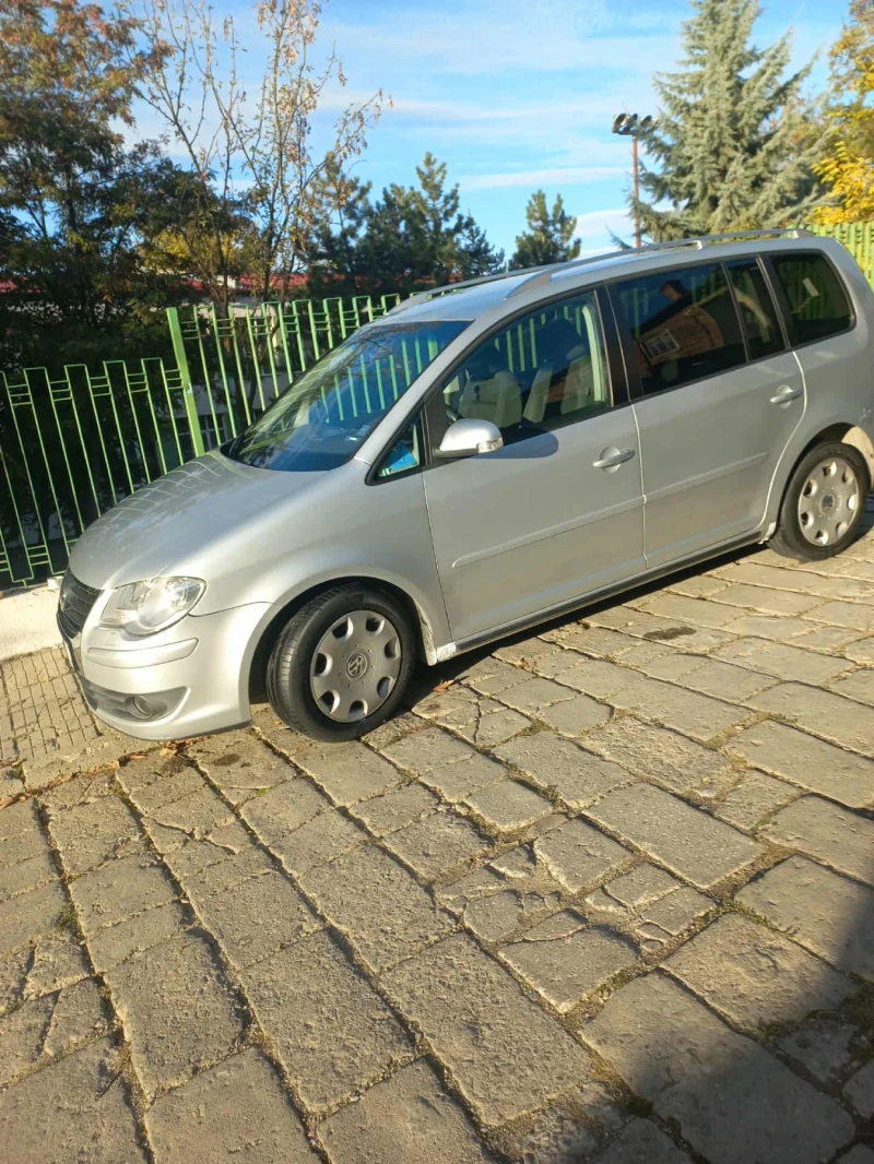 VW Touran, снимка 3 - Автомобили и джипове - 52287211