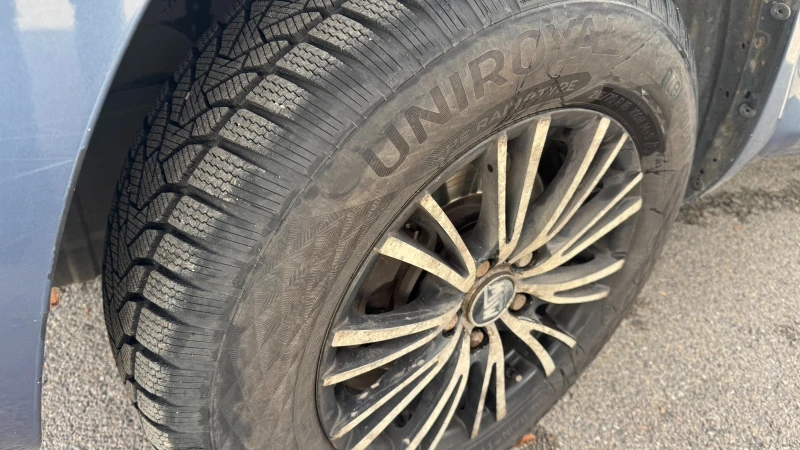 Toyota Rav4 2.2 D-4D, снимка 13 - Автомобили и джипове - 52480811