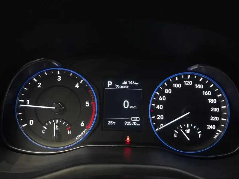 Hyundai Kona 1.6 2WD MODERN, снимка 8 - Автомобили и джипове - 55558621