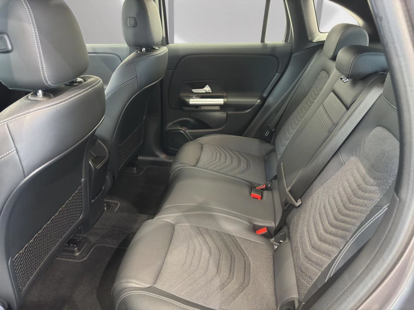 Mercedes-Benz EQA 300/228HP/4M/ADVANCED/CAM/NAVI/KLESS/551v - изображение 10