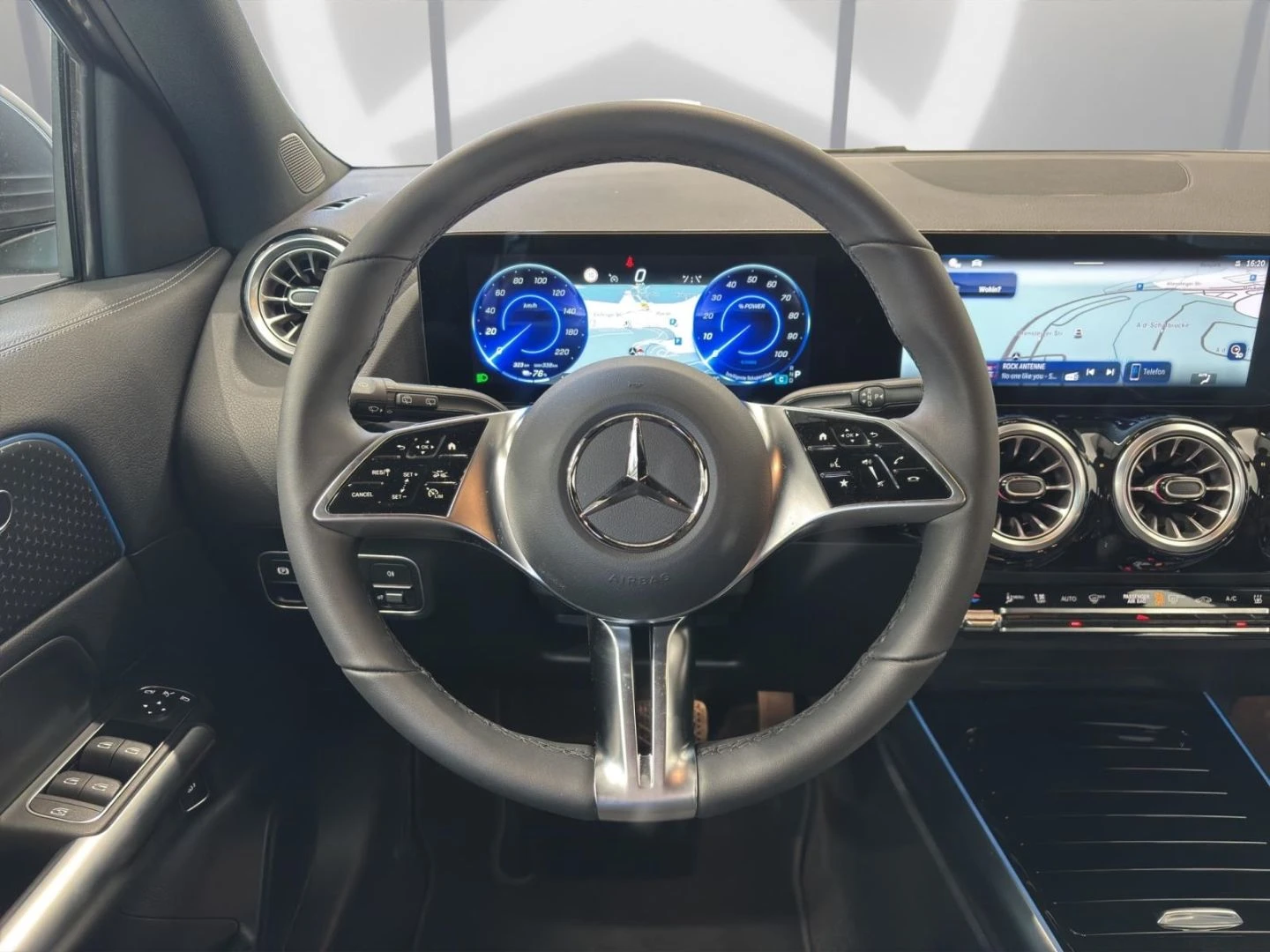 Mercedes-Benz EQA 300/228HP/4M/ADVANCED/CAM/NAVI/KLESS/551v - изображение 7
