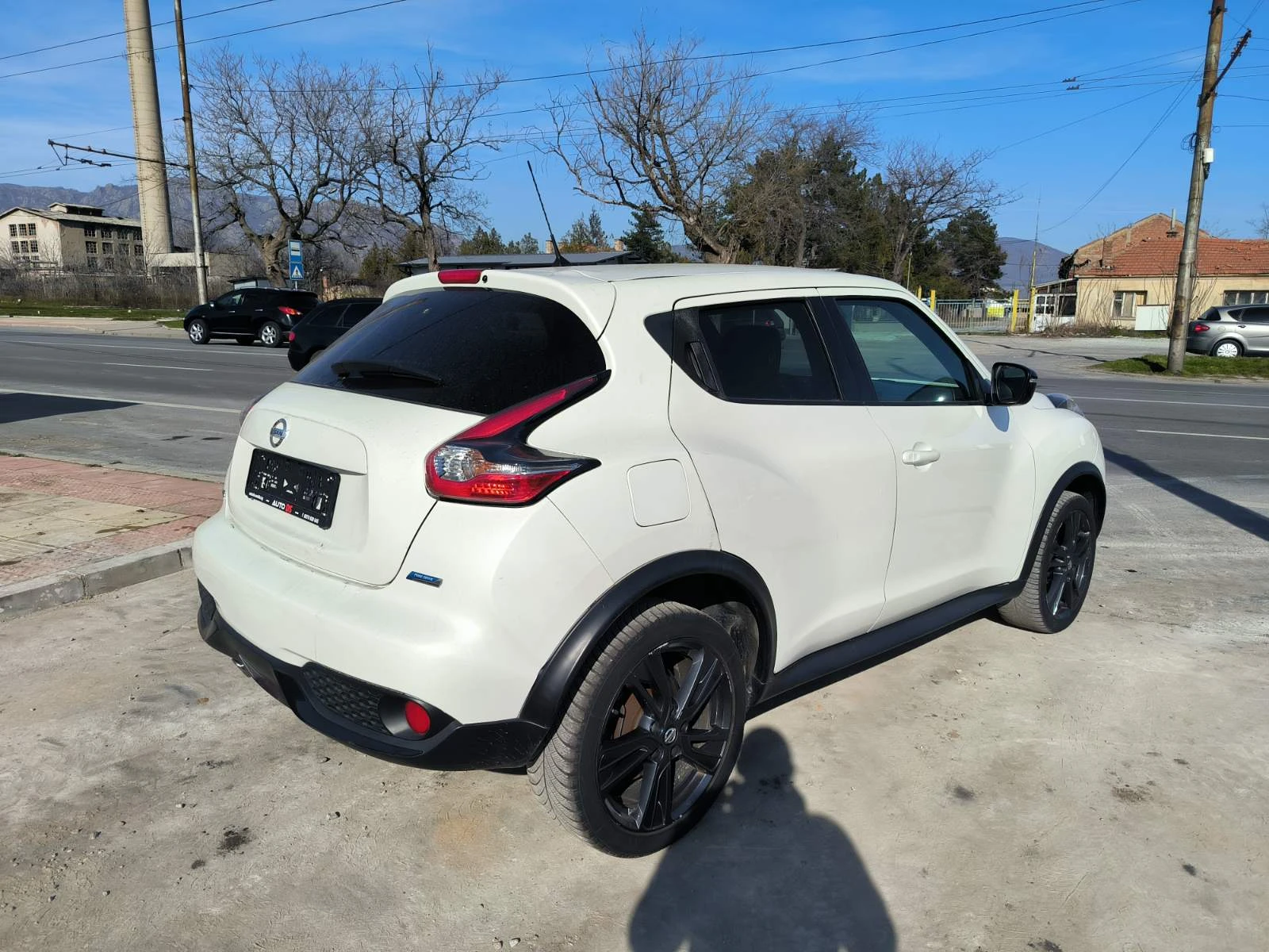 Nissan Juke 1.5d-Euro-6B-6sk, снимка 5 - Автомобили и джипове - 53603480