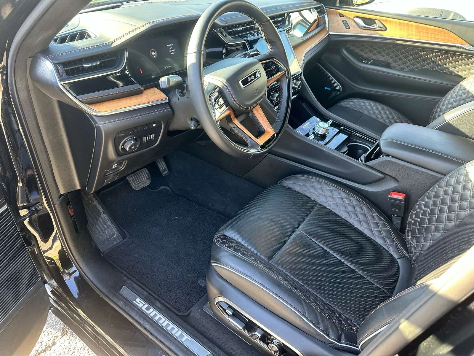 Jeep Grand cherokee Summit Reserve 4XE 31400 km, снимка 6 - Автомобили и джипове - 54184288