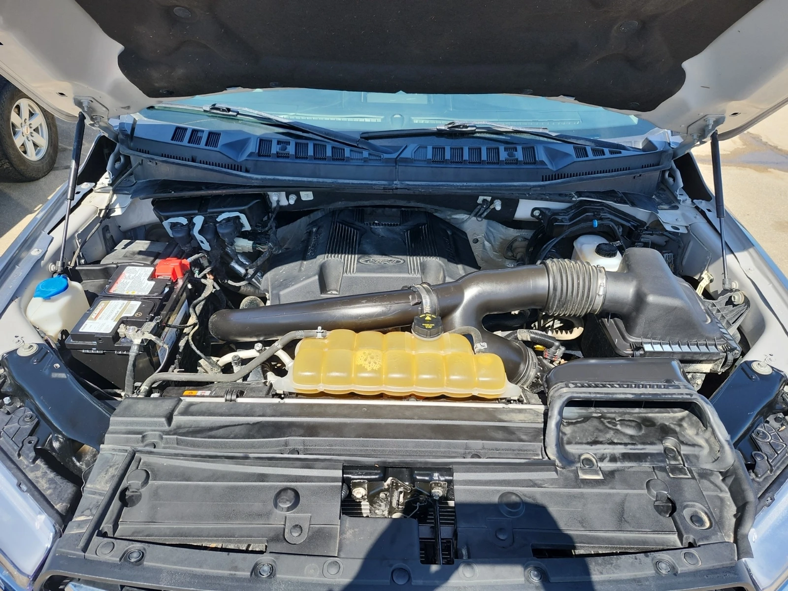 Ford F150  XL 4WD SuperCrew, снимка 7 - Автомобили и джипове - 54493282