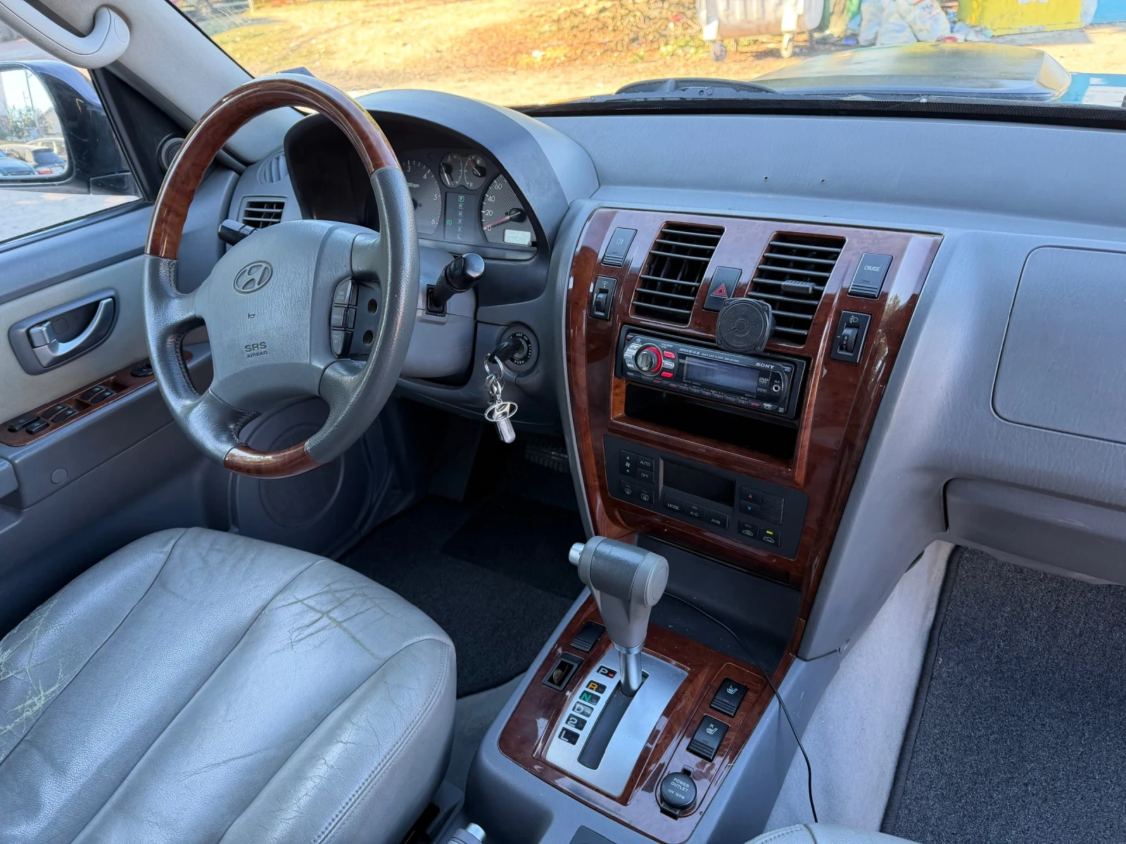 Hyundai Terracan Facelift Automatic 4x4 кожа , снимка 12 - Автомобили и джипове - 56352357