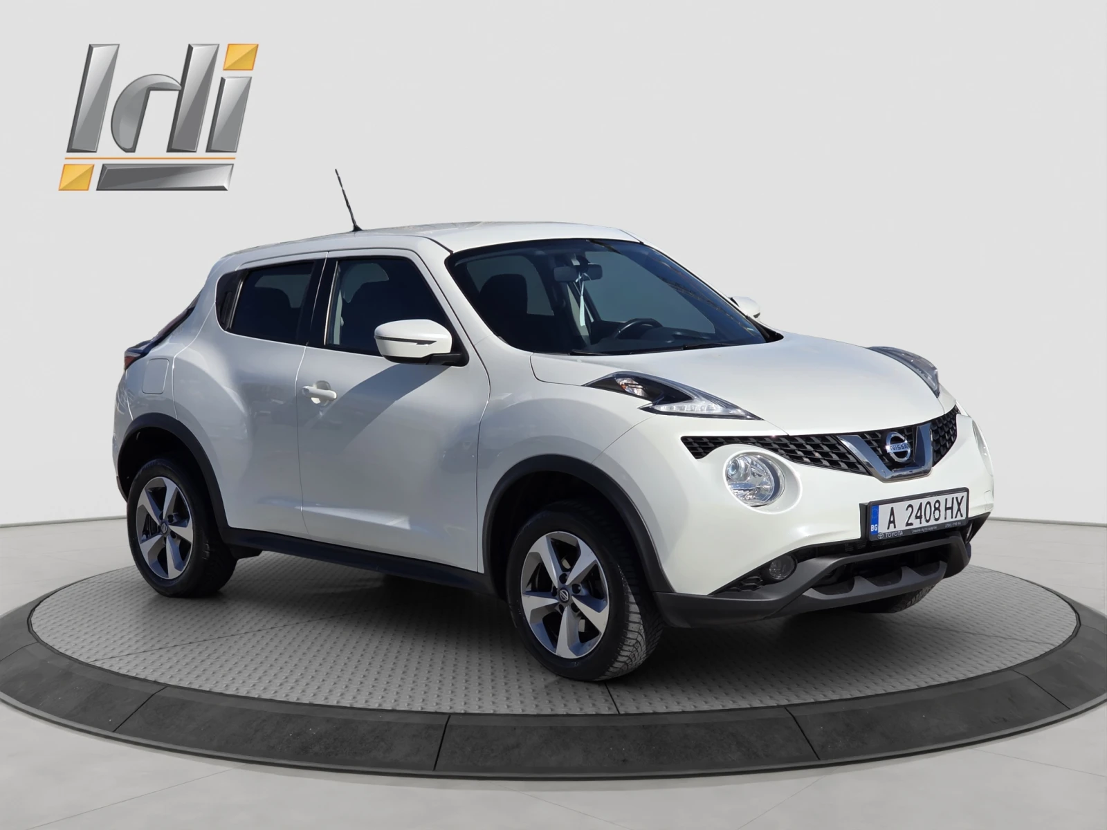 Nissan Juke 1.6, снимка 8 - Автомобили и джипове - 56358034