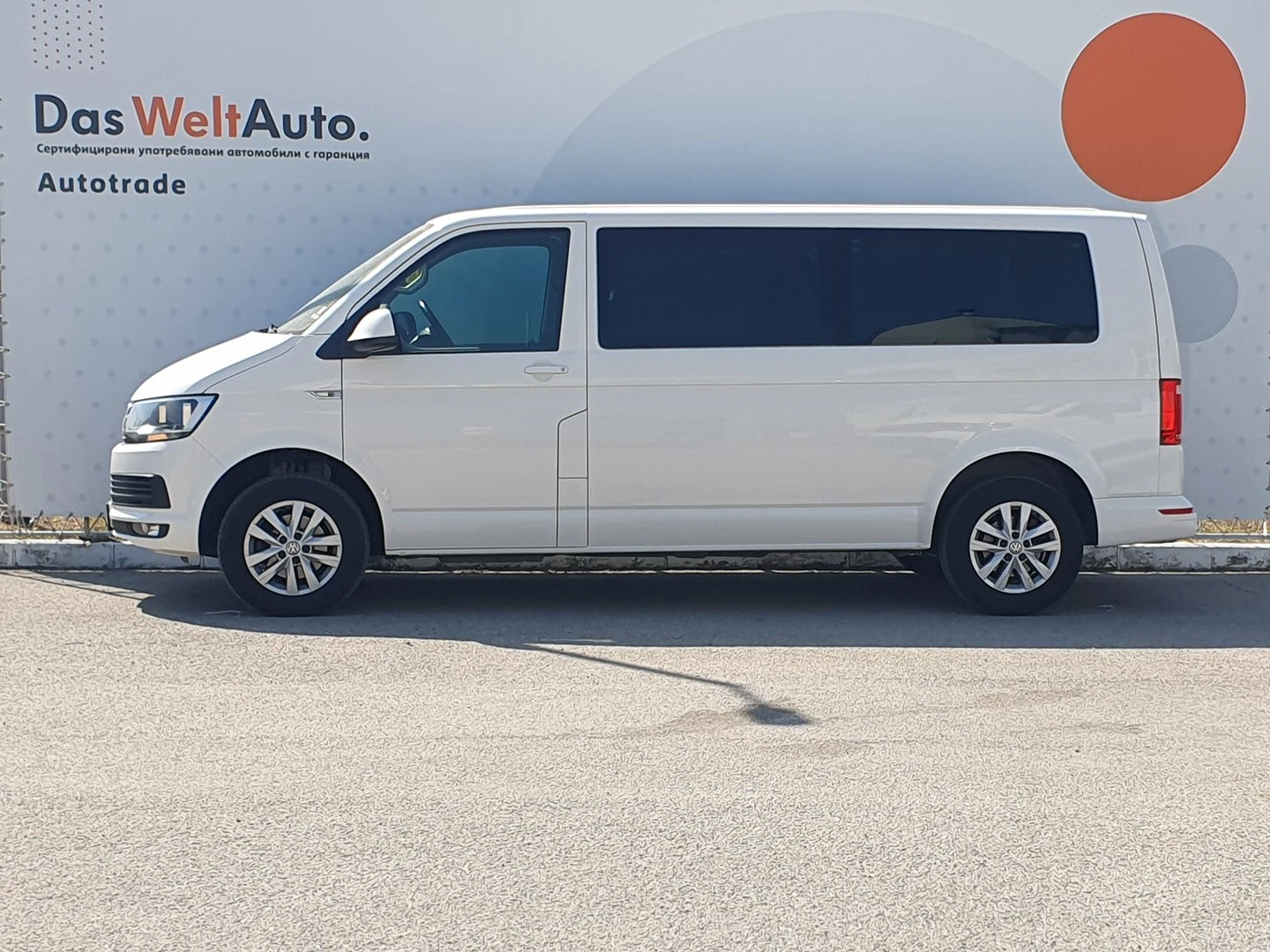 VW Caravelle Comfortline L TDI 4MO BMT - изображение 2