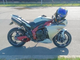 ����� �� �������� �� Yamaha YZF-R1 R1