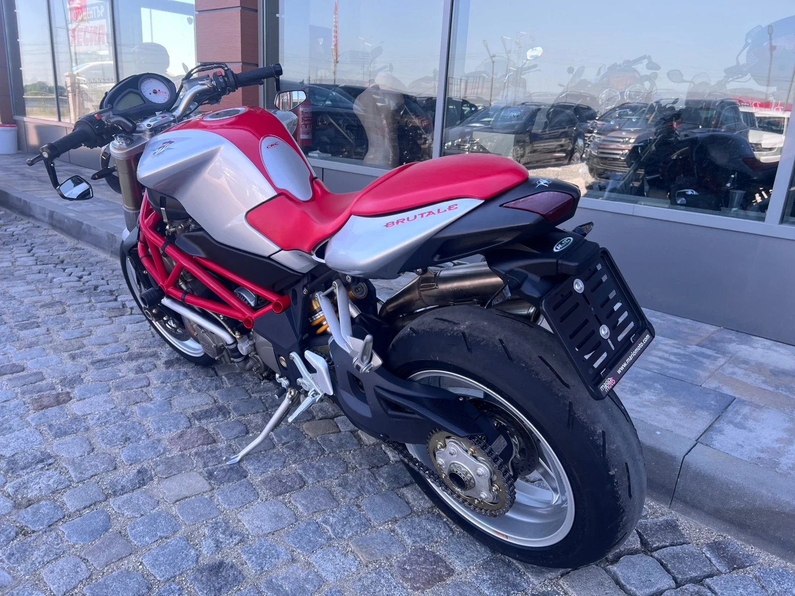 MV Agusta Brutale 1000 - изображение 8