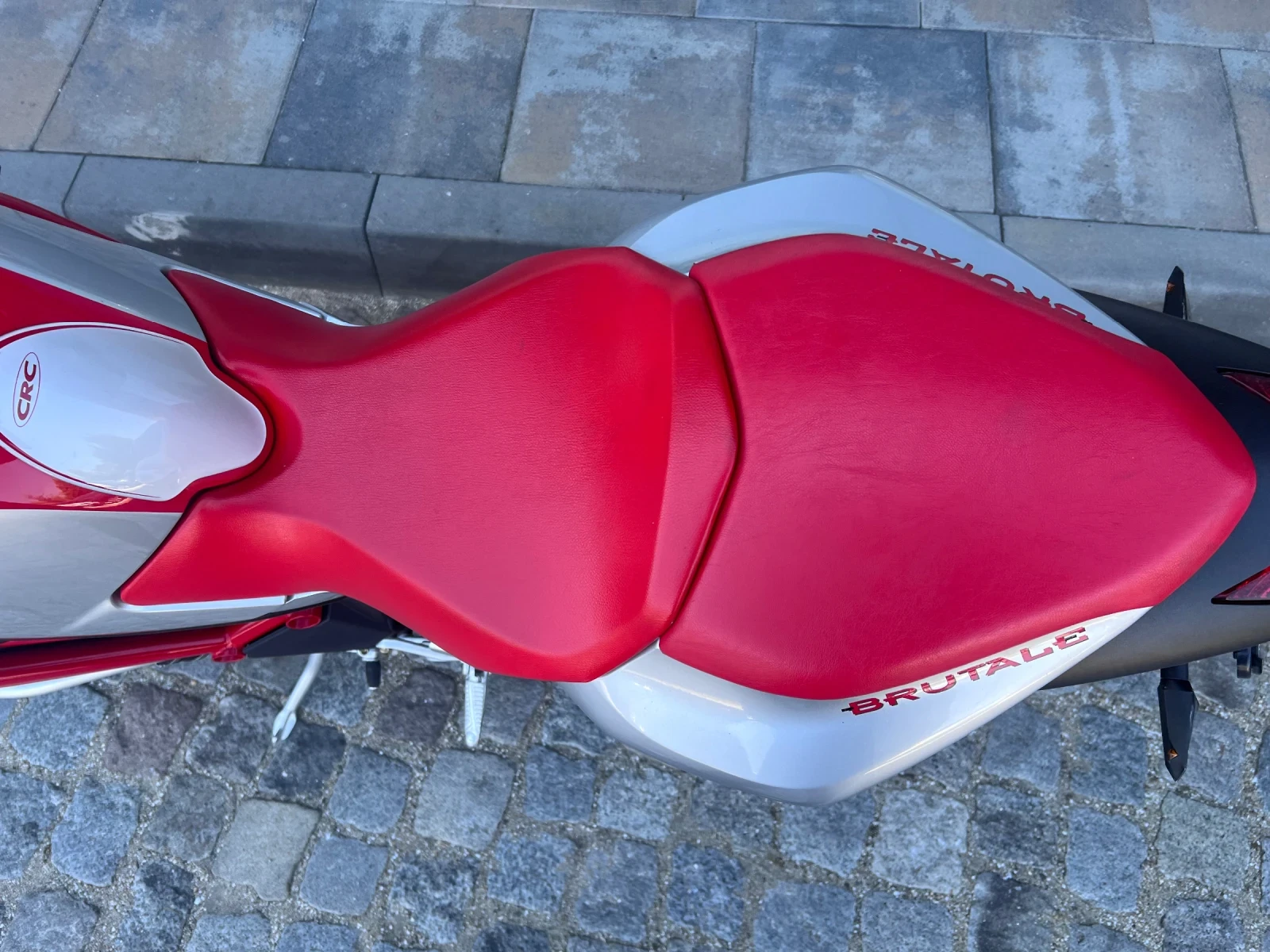 MV Agusta Brutale 1000 - изображение 9