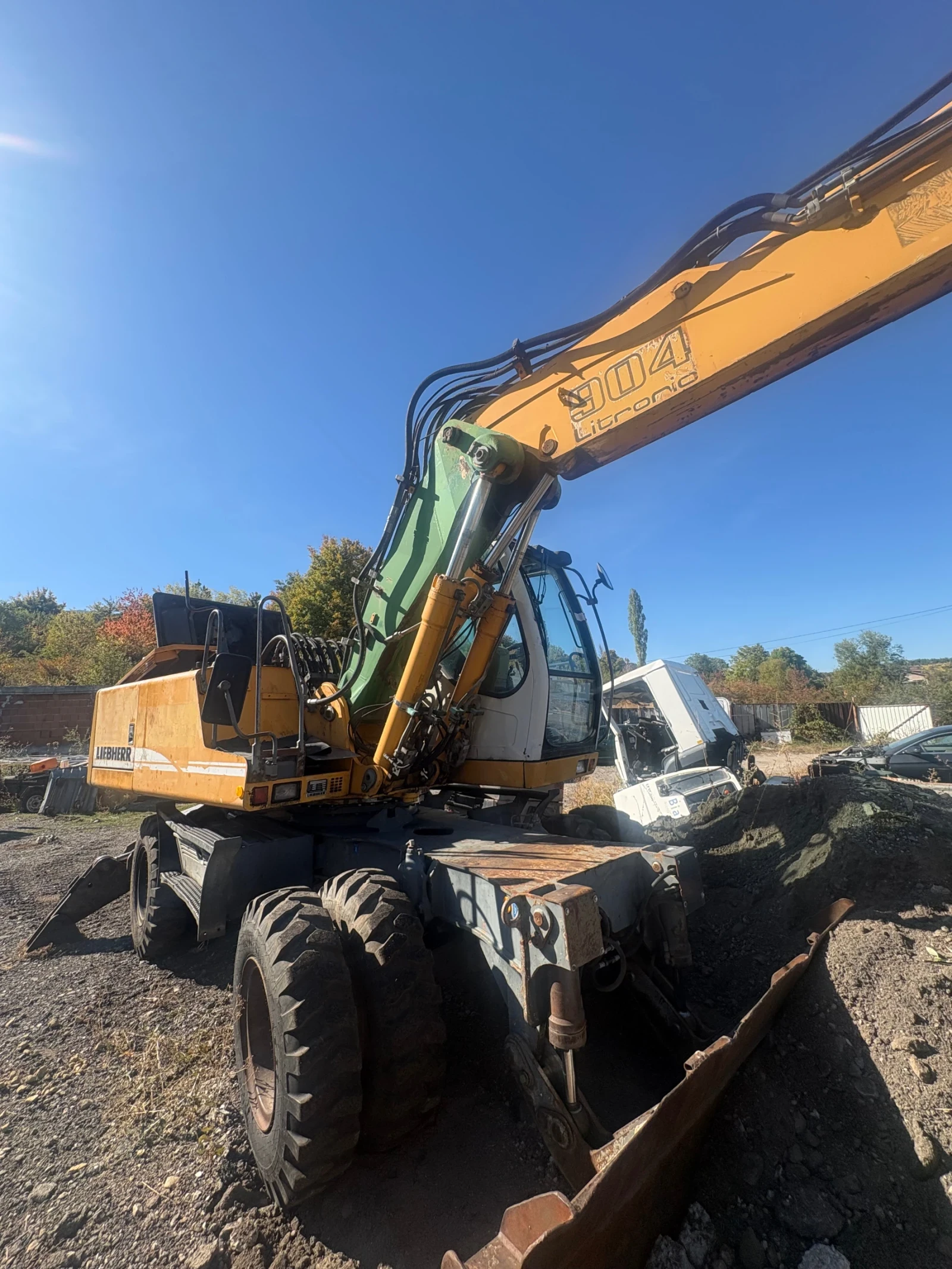 Багер Liebherr 904, снимка 9 - Индустриална техника - 56350756
