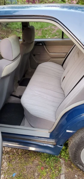 Mercedes-Benz 260 E260, снимка 13