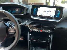 Peugeot 208 GT, снимка 2