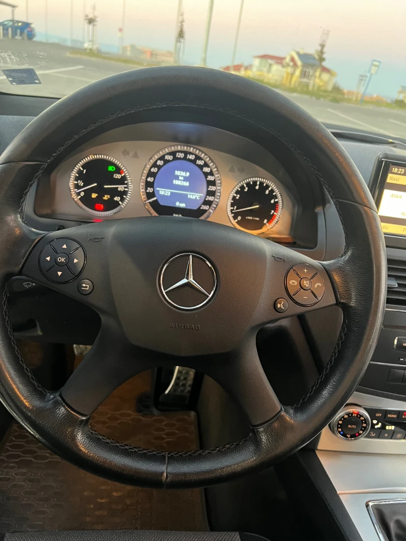 Mercedes-Benz C 180 C180 Kompressor / BlueEfficiency, снимка 7 - Автомобили и джипове - 47683488