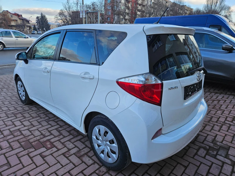 Toyota Verso S 1.4D4D, 90к.с., Нави, Камера, Панорама!, снимка 5 - Автомобили и джипове - 48527208