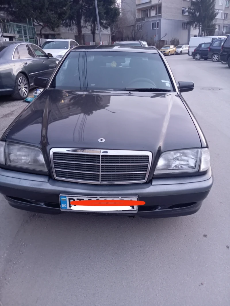 Mercedes-Benz C 220, снимка 2 - Автомобили и джипове - 49440858