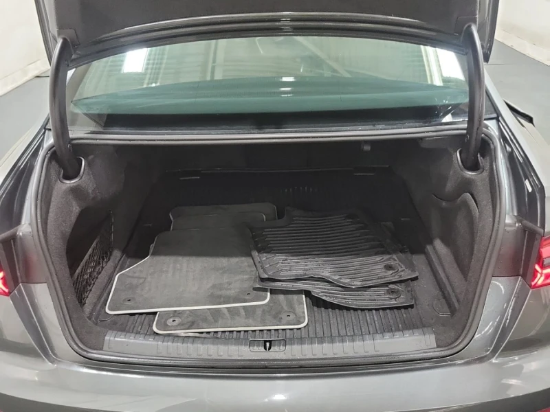 Audi A6 Technik* S-line* distronic* Камера* Пано* Подгрев, снимка 14 - Автомобили и джипове - 52317841