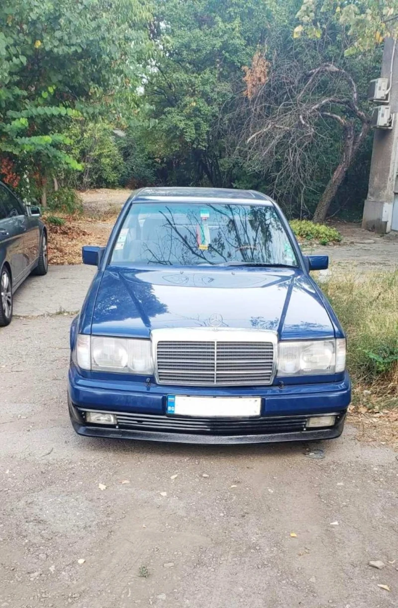 Mercedes-Benz 260 E260
