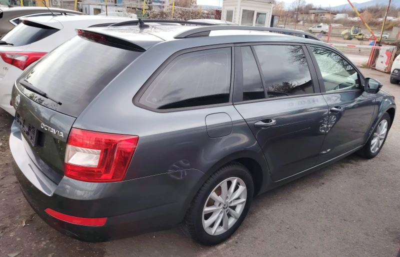 Skoda Octavia FEMILI, снимка 4 - Автомобили и джипове - 52554423