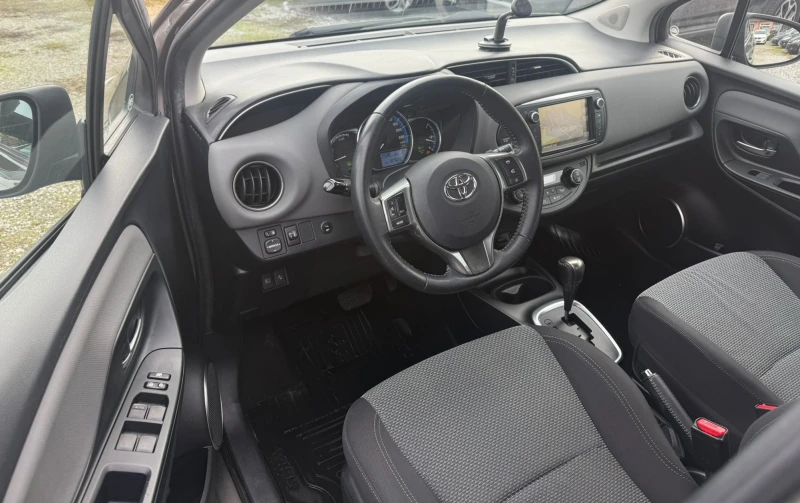 Toyota Yaris 1.5 Hybrid* 100к.с* Full* ТОП* , снимка 8 - Автомобили и джипове - 52907380