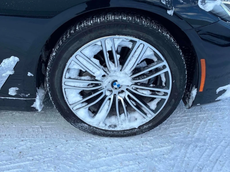 BMW 530 * 530i xDrive * CARFAX * ЦЕНА ДО БГ, снимка 14 - Автомобили и джипове - 53007189