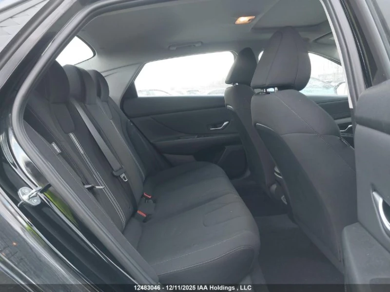 Hyundai Elantra 2.0* TECH PACKAGE* 31 000KM, снимка 12 - Автомобили и джипове - 53034635