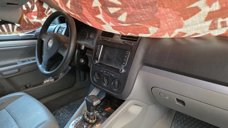 VW Jetta 2.5 USA 150KC HA ЧАСТИ , снимка 5 - Автомобили и джипове - 53178619