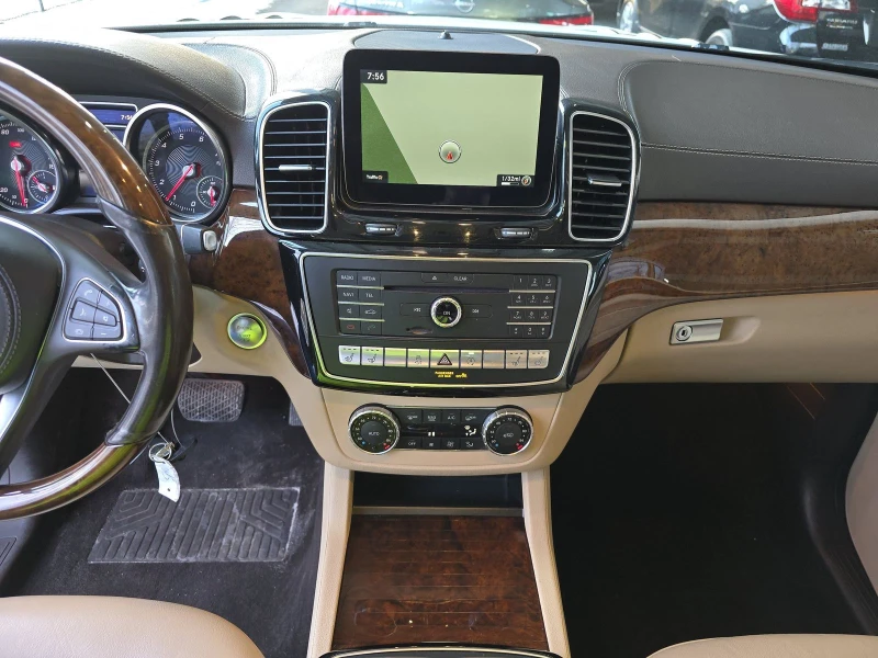 Mercedes-Benz GLS 450, снимка 11 - Автомобили и джипове - 53297565