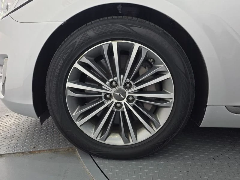 Genesis G90 3.3 Automatic, снимка 5 - Автомобили и джипове - 55598967