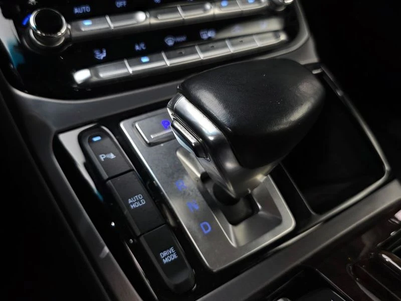Genesis G90 3.3 Automatic, снимка 16 - Автомобили и джипове - 55598967