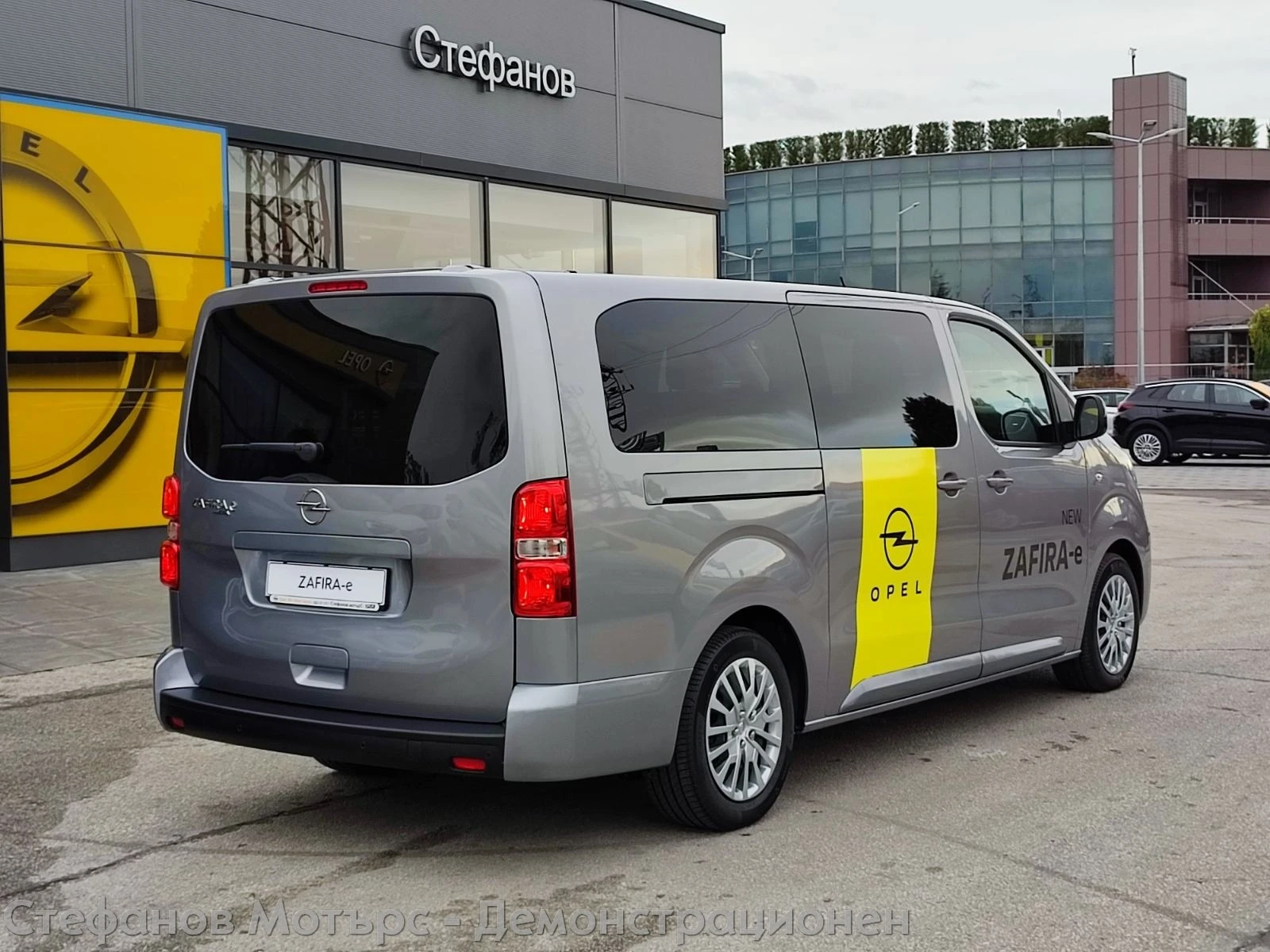 Opel Zafira -e Life Business Edition Electric (100 kW) 75kWh B - изображение 8