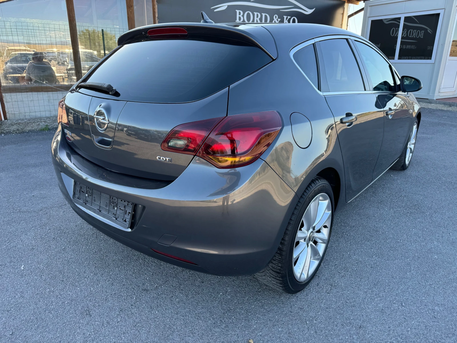 Opel Astra 1.7CDTI-Cosmo Navi - изображение 6