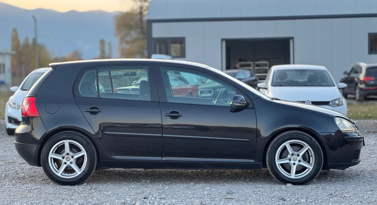 VW Golf 2.0TDi 140к.с * Ксенон* * Климатроник*  - изображение 8