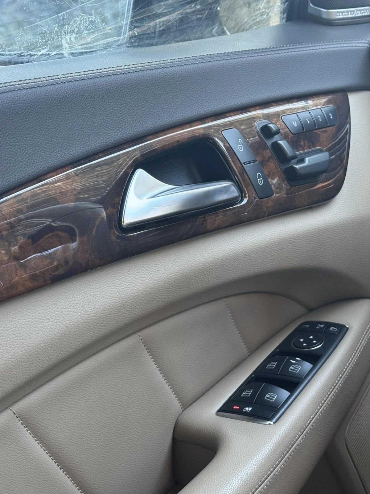 Mercedes-Benz CLS 550 Mercedes-Benz CLS 550   100 % | Mobile.bg   15