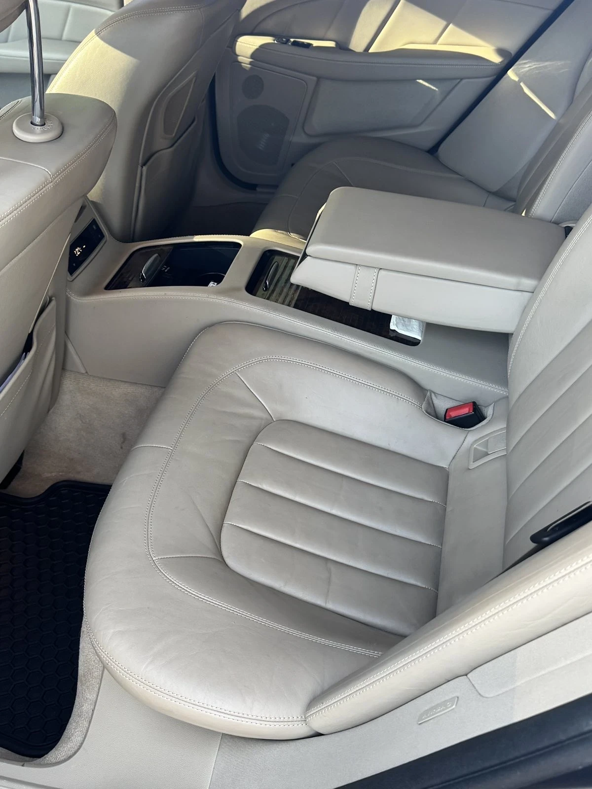 Mercedes-Benz CLS 550 Mercedes-Benz CLS 550   100 % | Mobile.bg   12