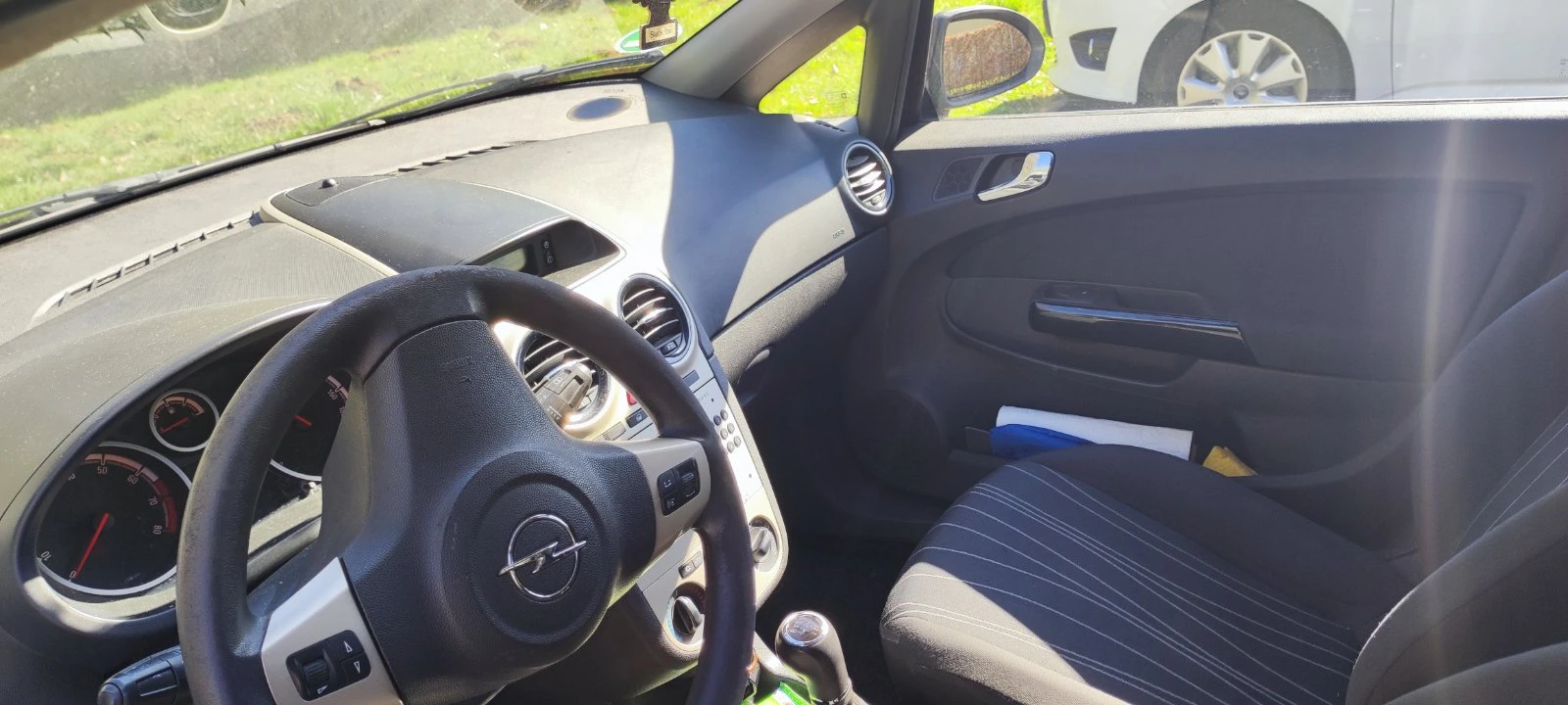 Opel Corsa 1.2 - изображение 10