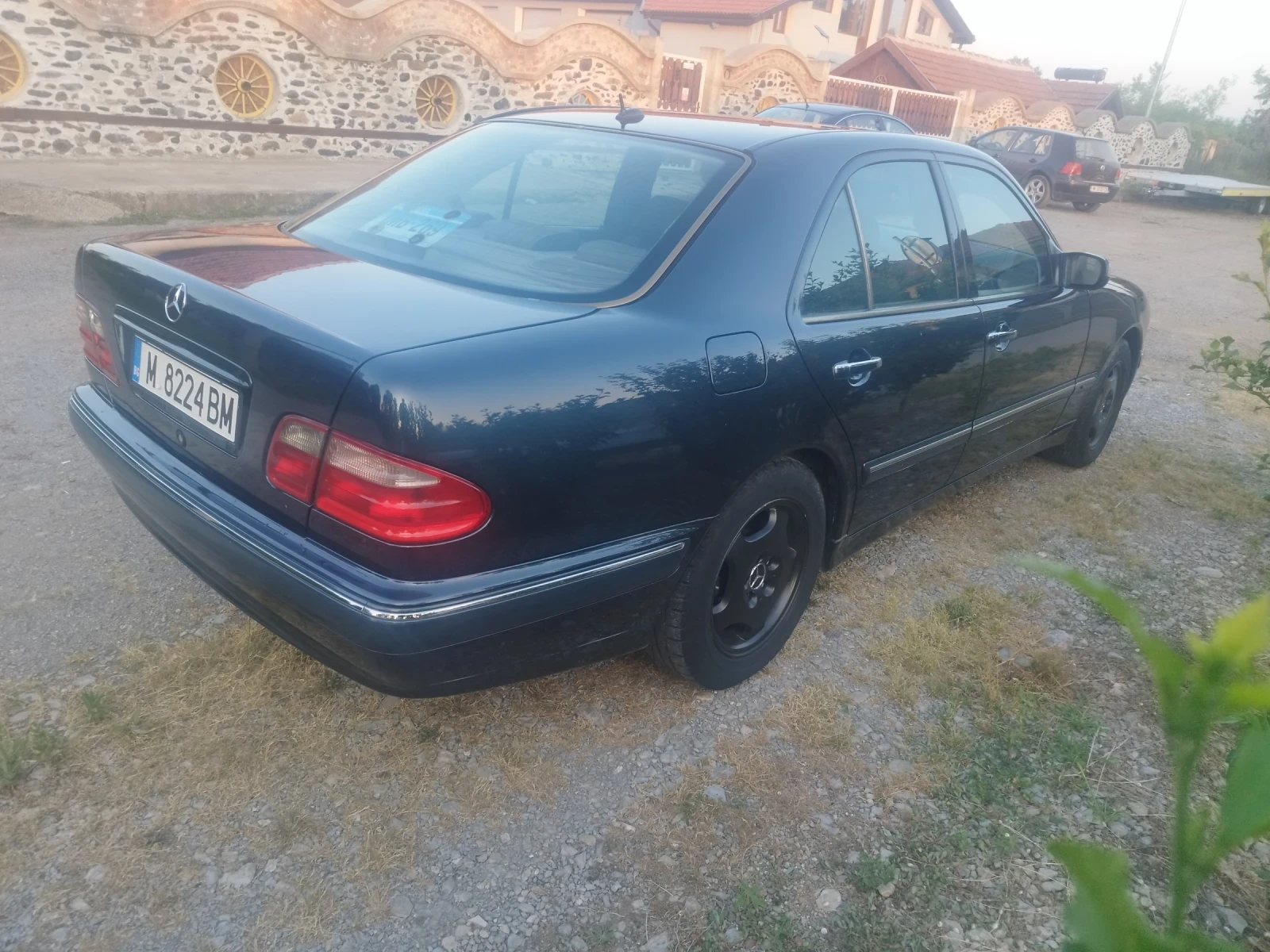 Mercedes-Benz E 270  - изображение 5