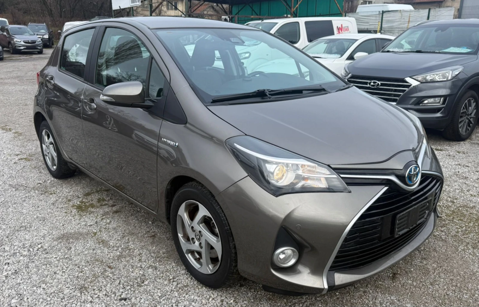 Toyota Yaris 1.5 Hybrid* 100к.с* Full* ТОП*  - изображение 3