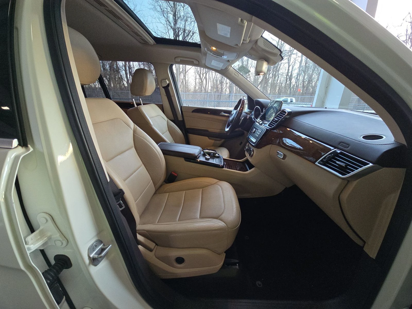 Mercedes-Benz GLS 450  - изображение 8