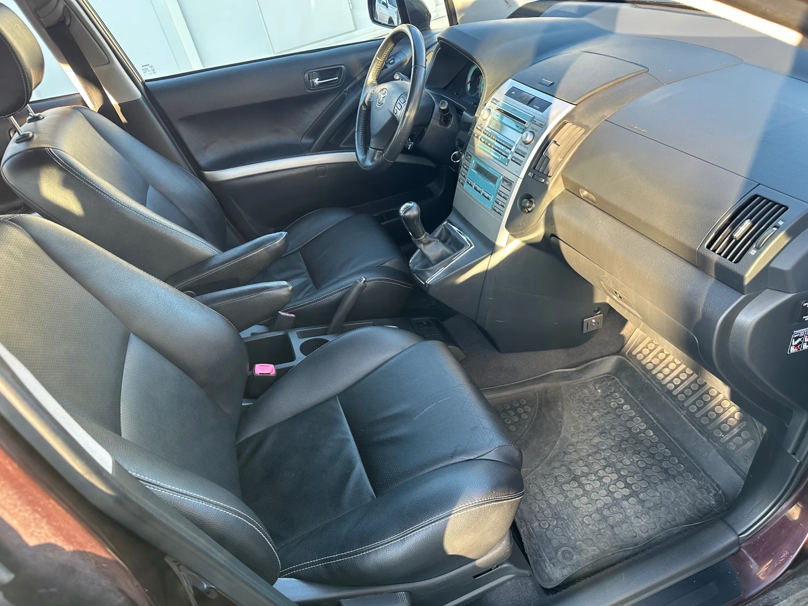 Toyota Corolla verso 2.2 d4d 136�� | Mobile.bg � ����������� 9