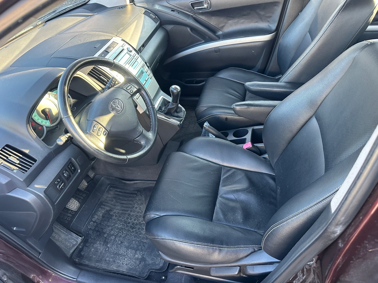 Toyota Corolla verso 2.2 d4d 136�� | Mobile.bg � ����������� 7