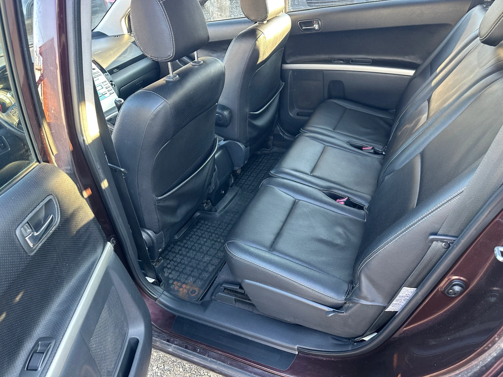 Toyota Corolla verso 2.2 d4d 136�� | Mobile.bg � ����������� 11