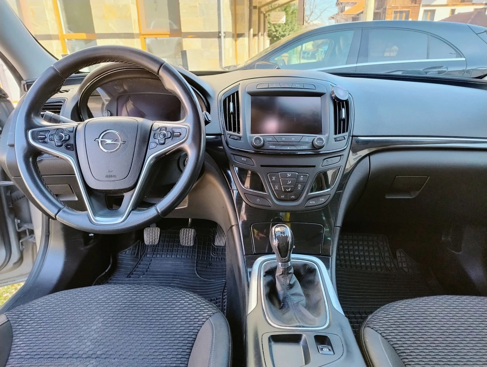 Opel Insignia 2.0.CDTI.163ks.SPORT TOURER.2015г.ОБСЛУЖЕНА, ТОП, снимка 13 - Автомобили и джипове - 53663952