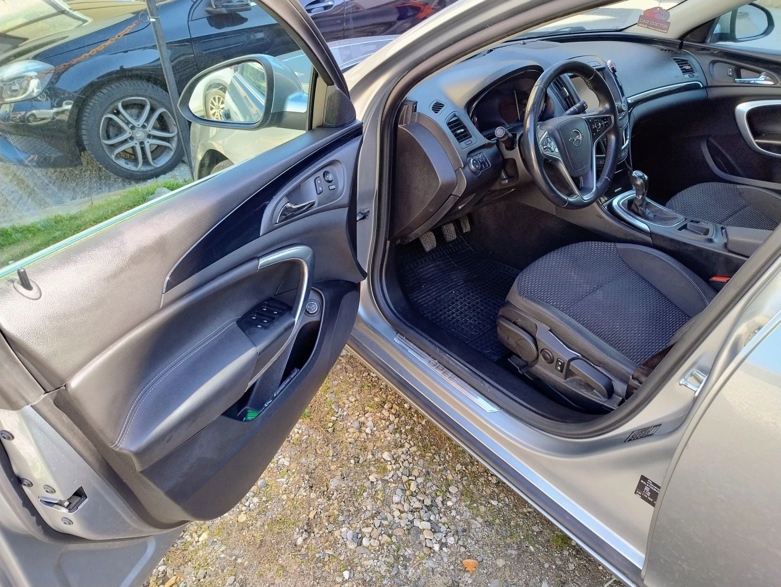 Opel Insignia 2.0.CDTI.163ks.SPORT TOURER.2015г.ОБСЛУЖЕНА, ТОП, снимка 11 - Автомобили и джипове - 53663952