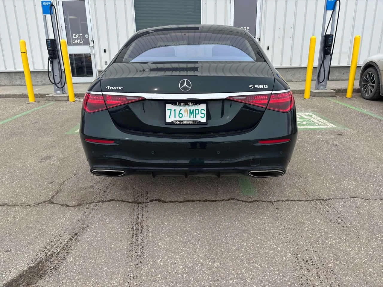 Mercedes-Benz S 580 * CARFAX * 3D BURMESTER* DISTRONIC* ОБДУХВАНЕ*  - изображение 2