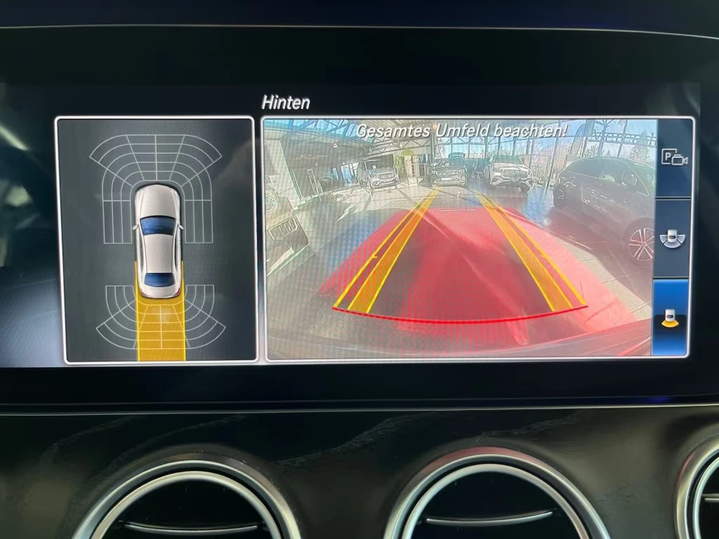 Mercedes-Benz E 220 d/AVANTGARDE/194HP/CAM/LED/DIGI/NAVI/CPLAY/884g, снимка 9 - Автомобили и джипове - 53734873